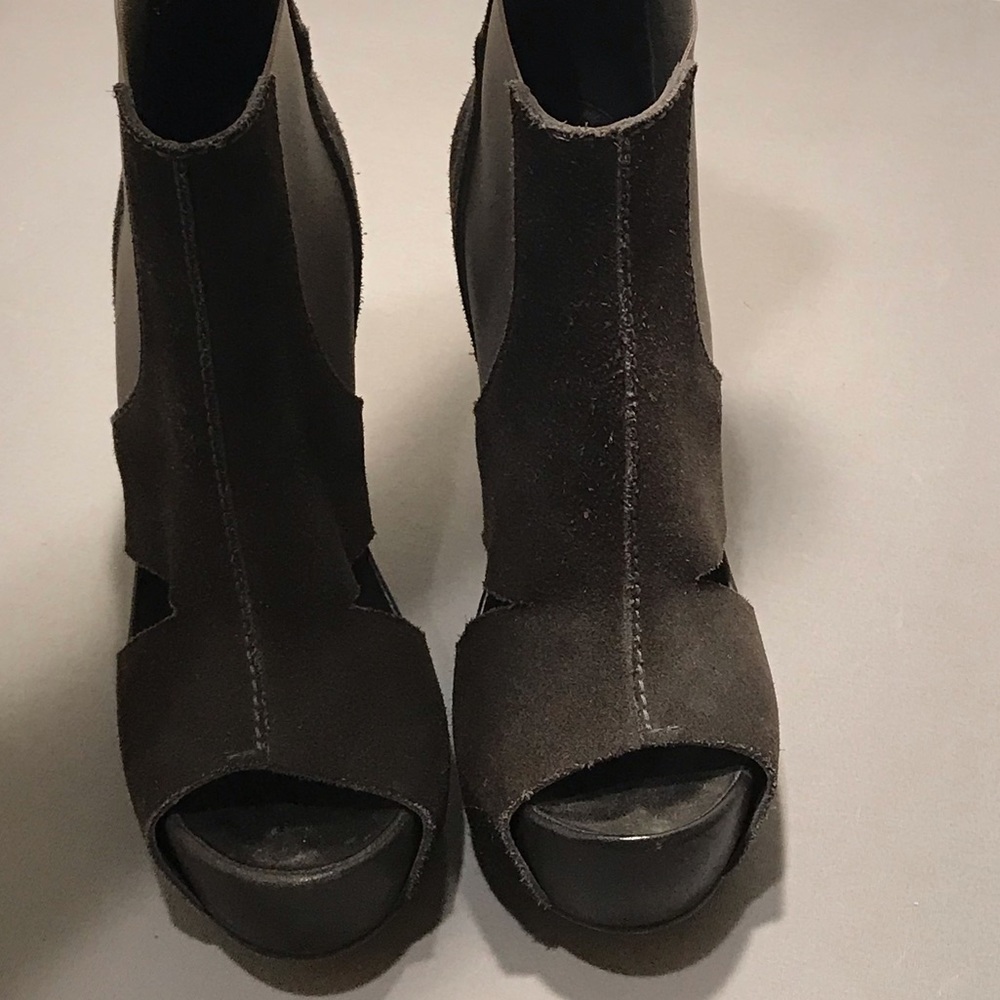 PEDRO GARCIA suede peep toe booties heel pump 8.5